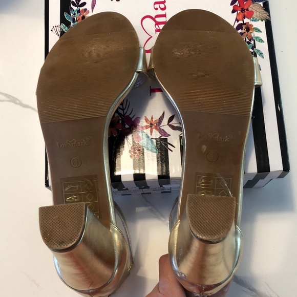 Gold Ankle Strap Chunky Block Heel 8 1/2 - Picture 5 of 6